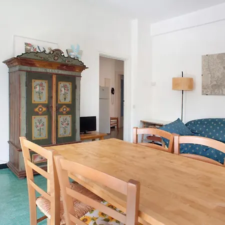 Casa Ireos Apartment